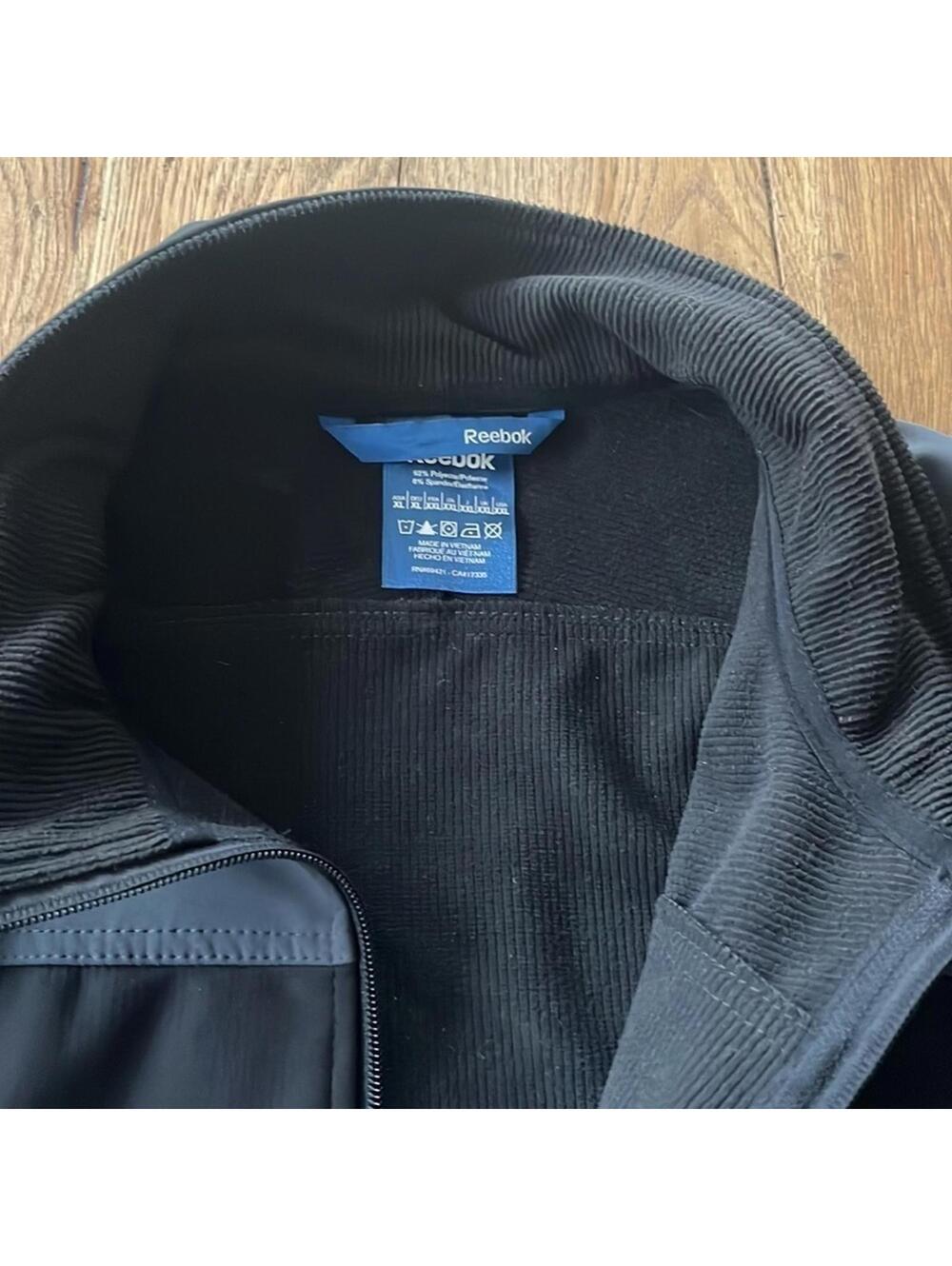 Men’s Reebok  Jacket Black with Grey Accents Size XL Zipper Up - Picture 4 of 7